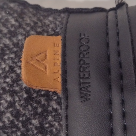 Kamik Black and Gray Winter Boots - Picture 5 of 8